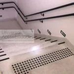 corrimão acessível de parede