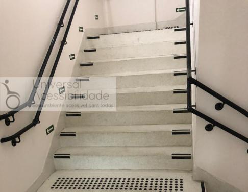 corrimão acessível preto