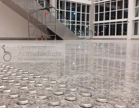 piso direcional fde inox instituto pele
