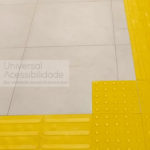 piso direcional em pvc sesi