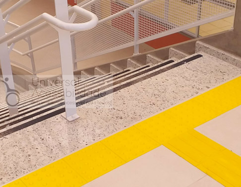 piso tatil direcional em pvc sesi