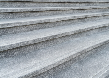 Veja quais são as vantagens do porcelanato para escada antiderrapante